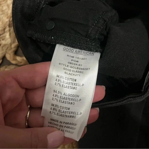 Good American black 4/27 Jeans - Picture 5 of 5